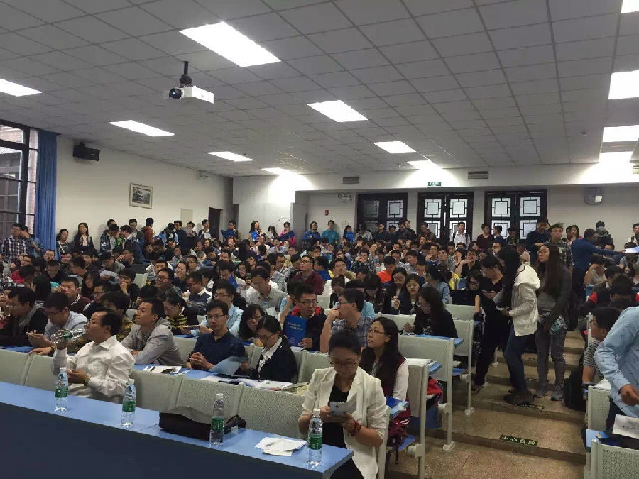 图为招聘会现???(1).jpg